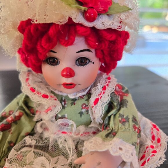 Marie Osmond Porcelain doll Rag A Muffin Christmas Morning , 8 inches 2007 #3554 - Picture 5 of 6